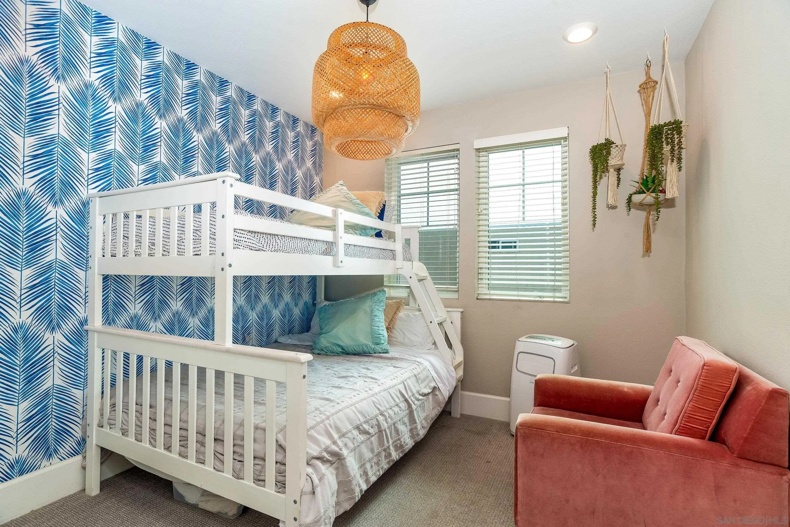 807 Santa Barbara Pl