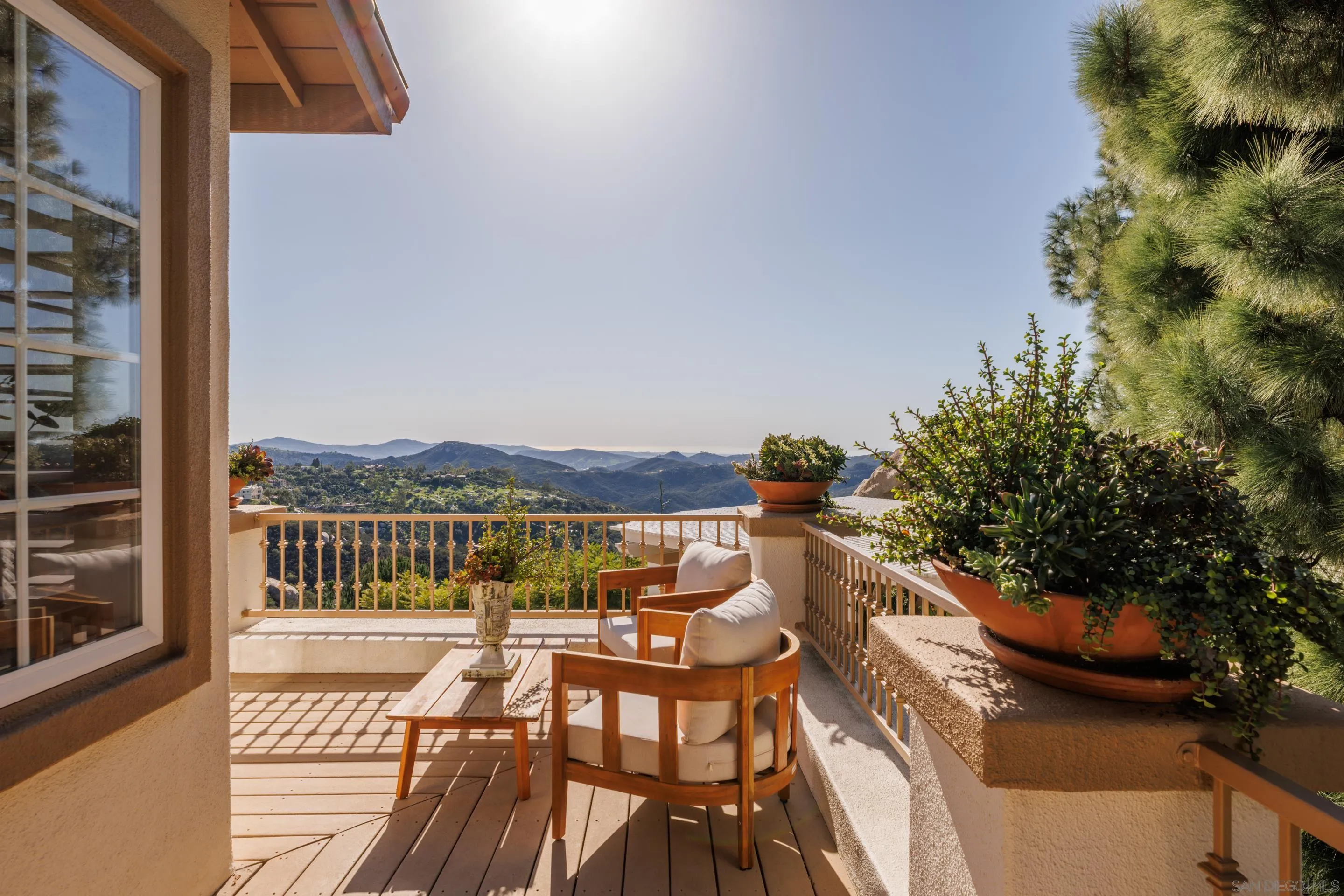 29166 Meadow Glen Way West