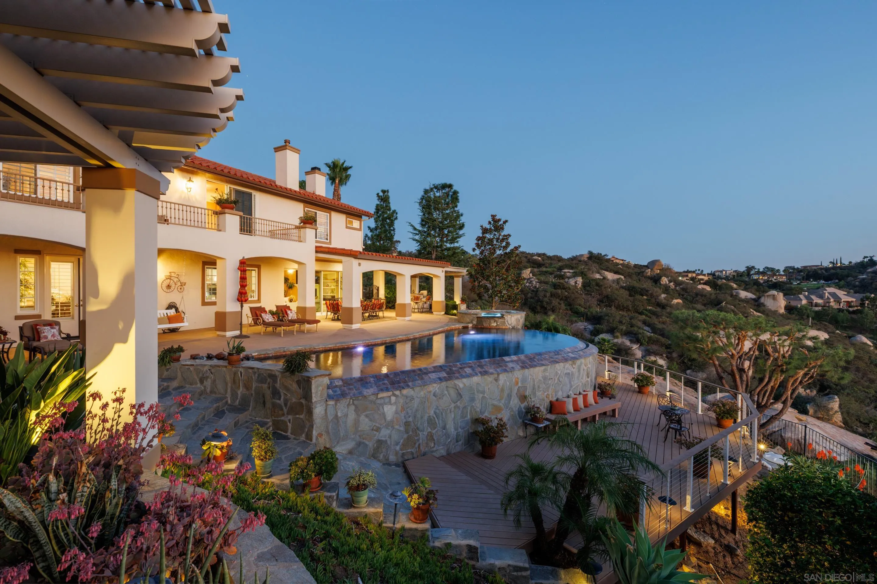 29166 Meadow Glen Way West