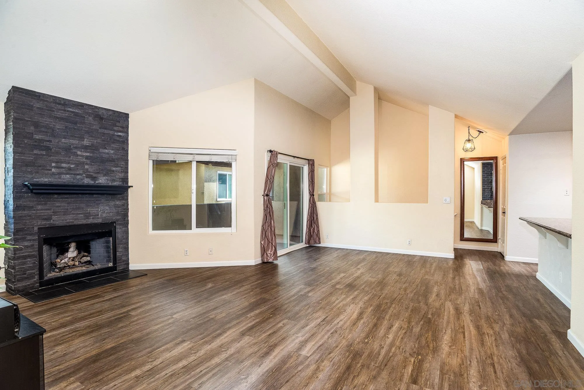 1548 Thomas Ave Unit 6