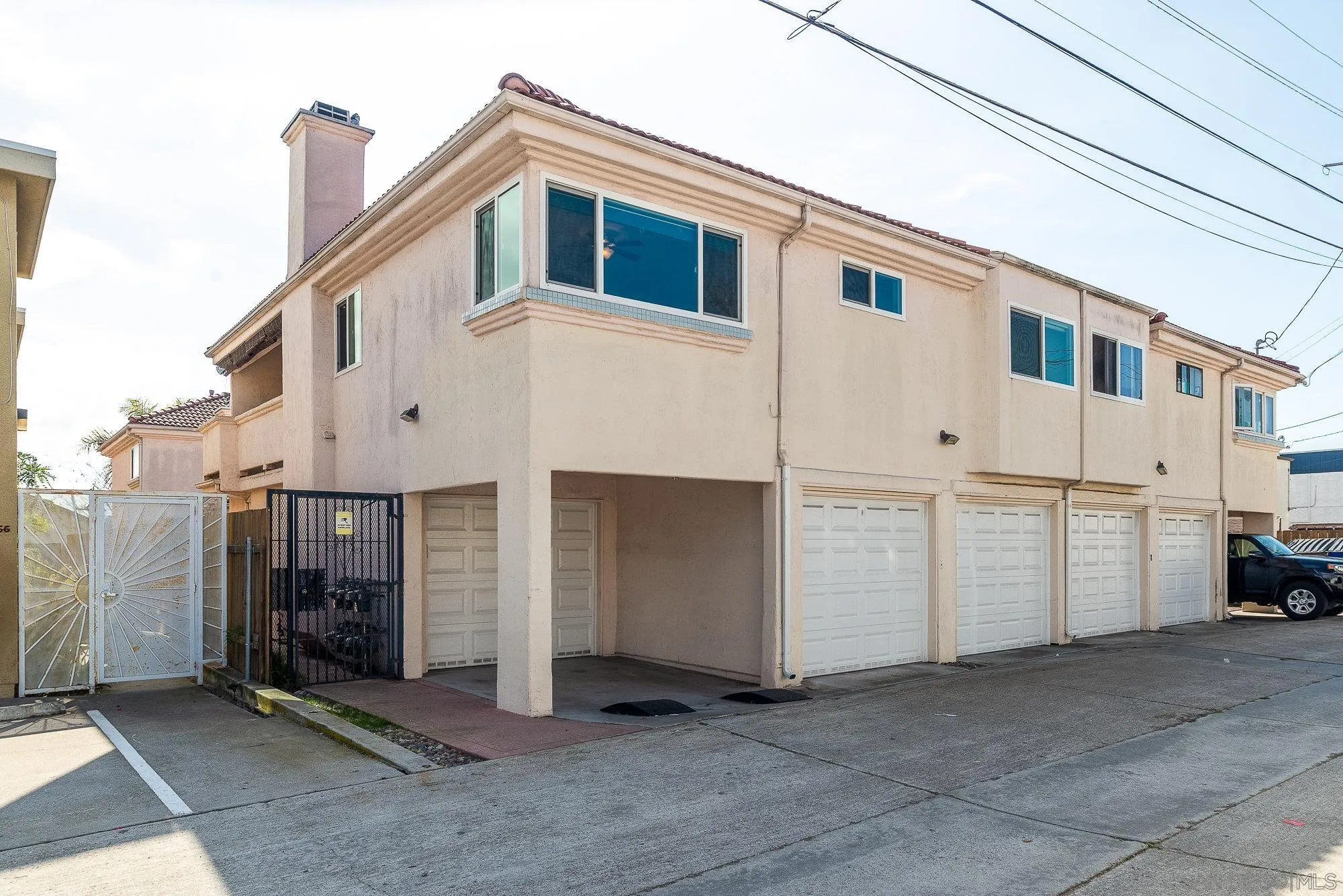 1548 Thomas Ave Unit 6