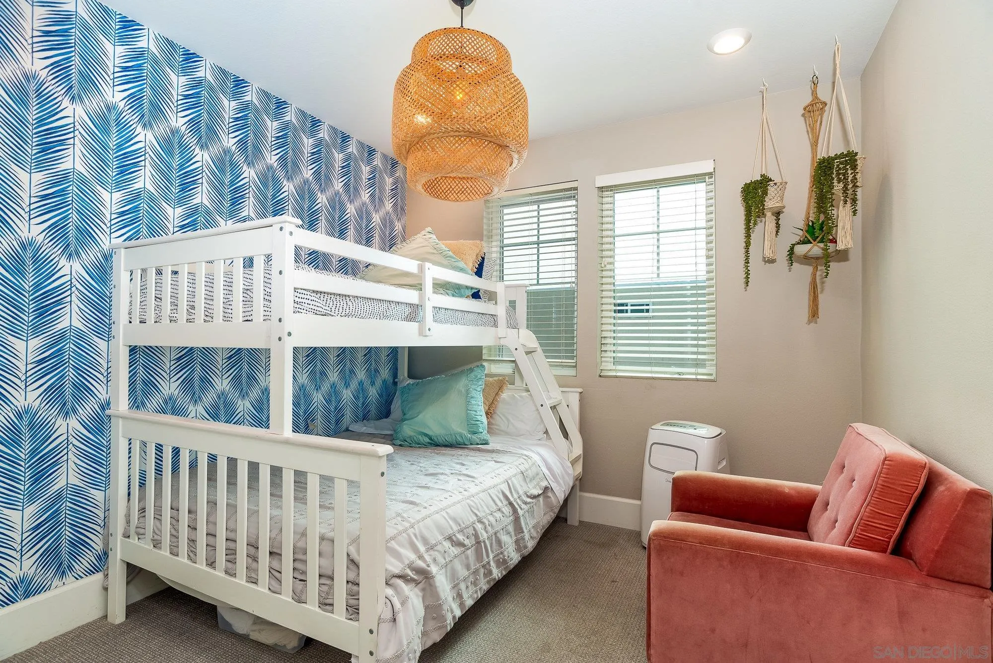 807 Santa Barbara Pl