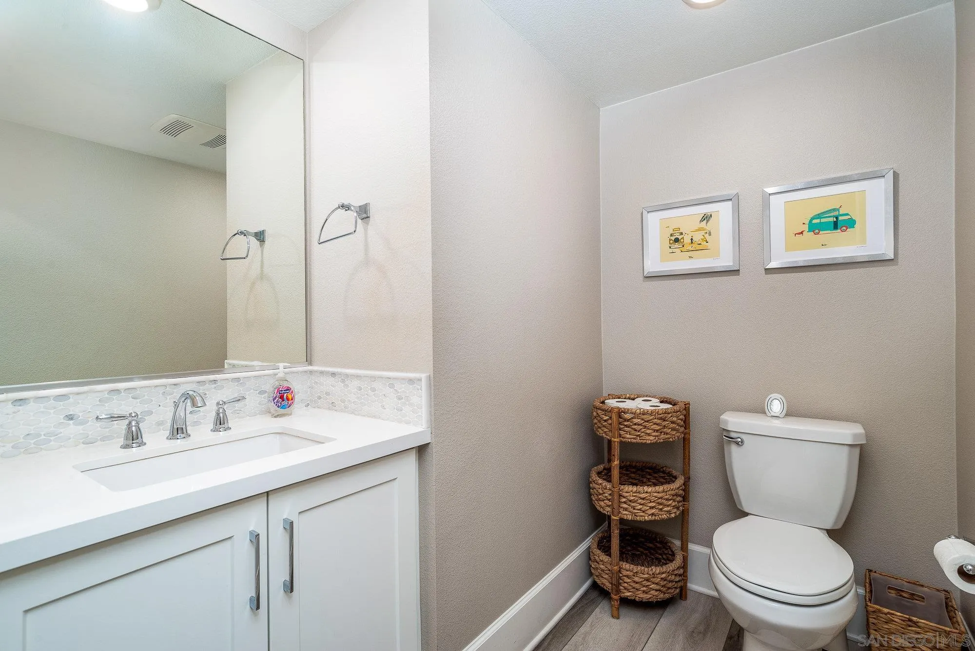 807 Santa Barbara Pl