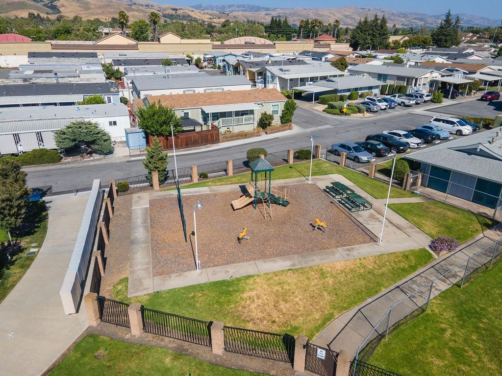 120 Dixon Landing RD 182