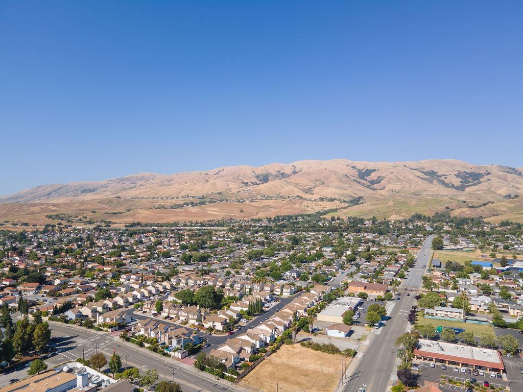 120 Dixon Landing RD 182