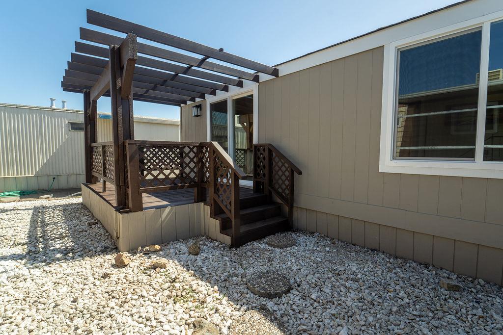 120 Dixon Landing RD 182