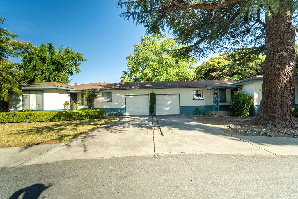 972 Michael DR