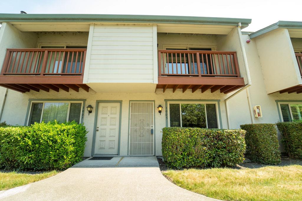 1005 Golf Course DR