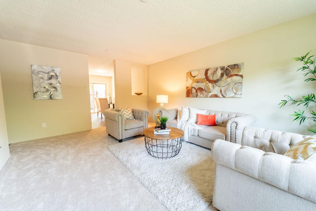 1005 Golf Course DR
