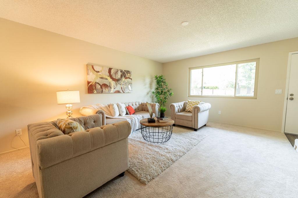 1005 Golf Course DR