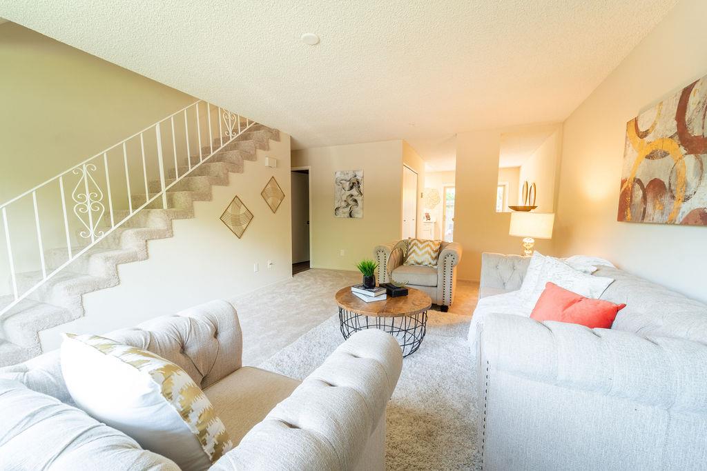 1005 Golf Course DR