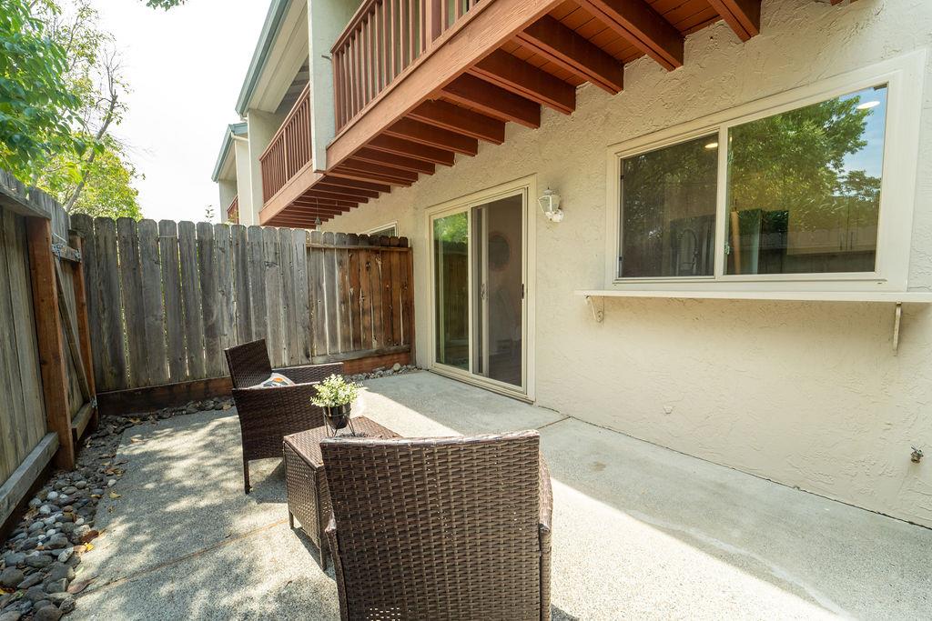 1005 Golf Course DR