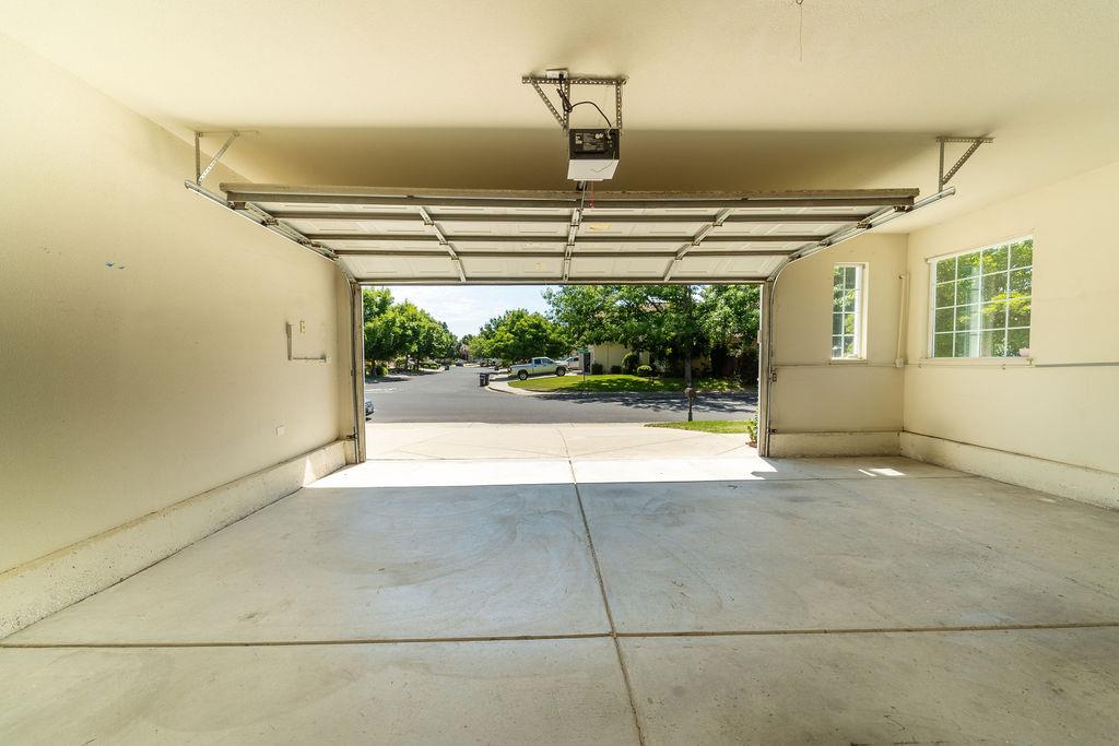880 Megan RD