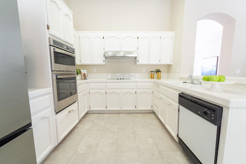 880 Megan RD