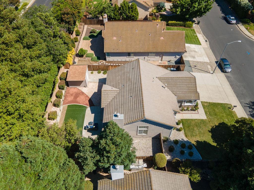 880 Megan RD