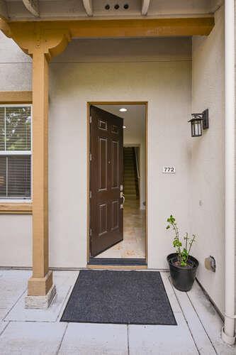 772 Messina Gardens LN