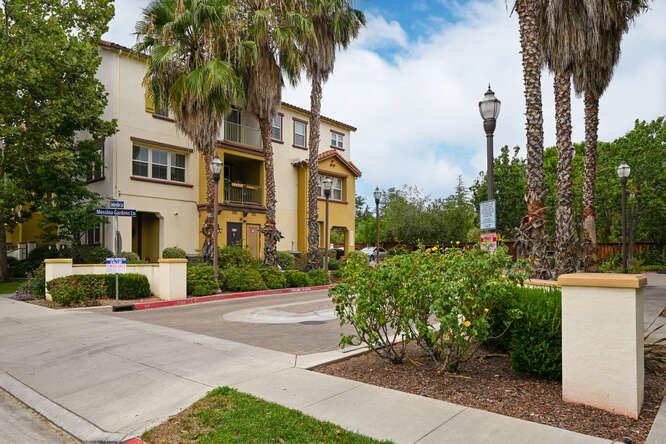 772 Messina Gardens LN