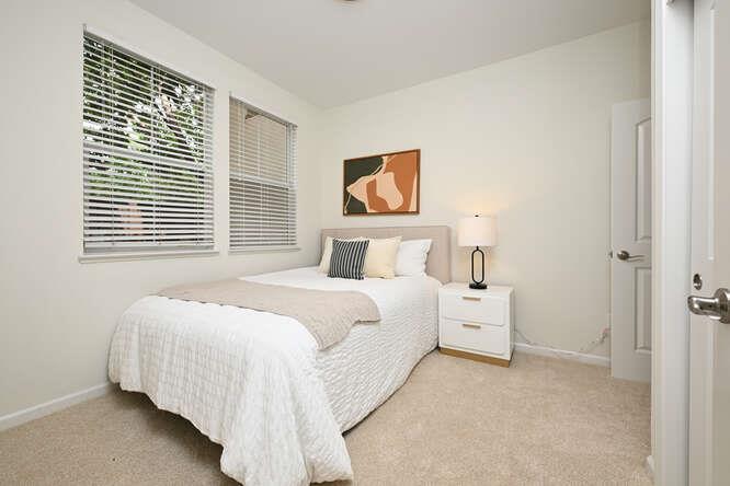 772 Messina Gardens LN