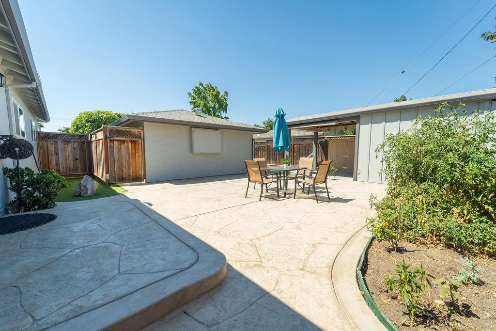 1113 Park Brook CT