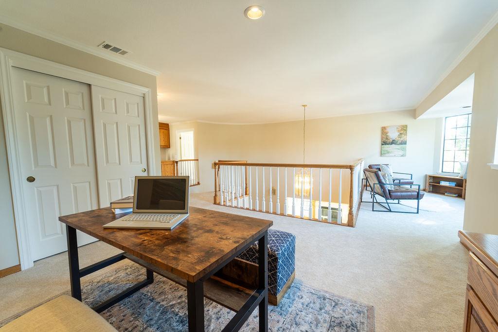 924 Hunter LN