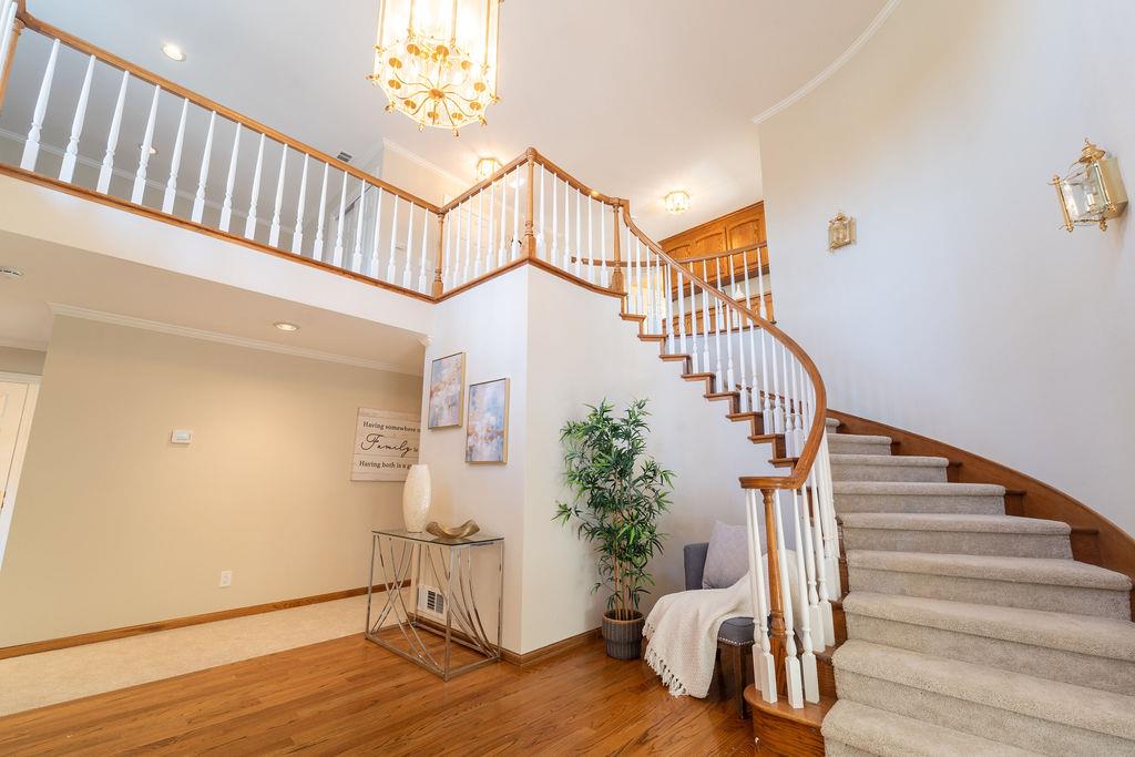 924 Hunter LN