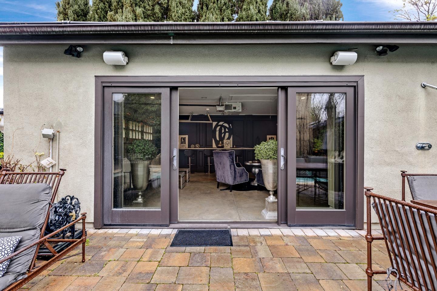 1538 Lincoln AVE