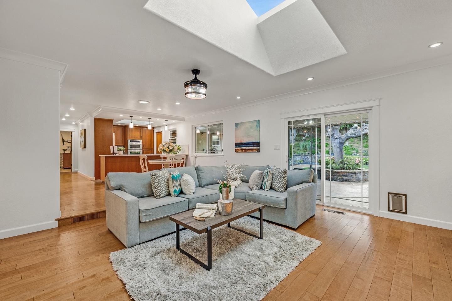 435 Ewing DR