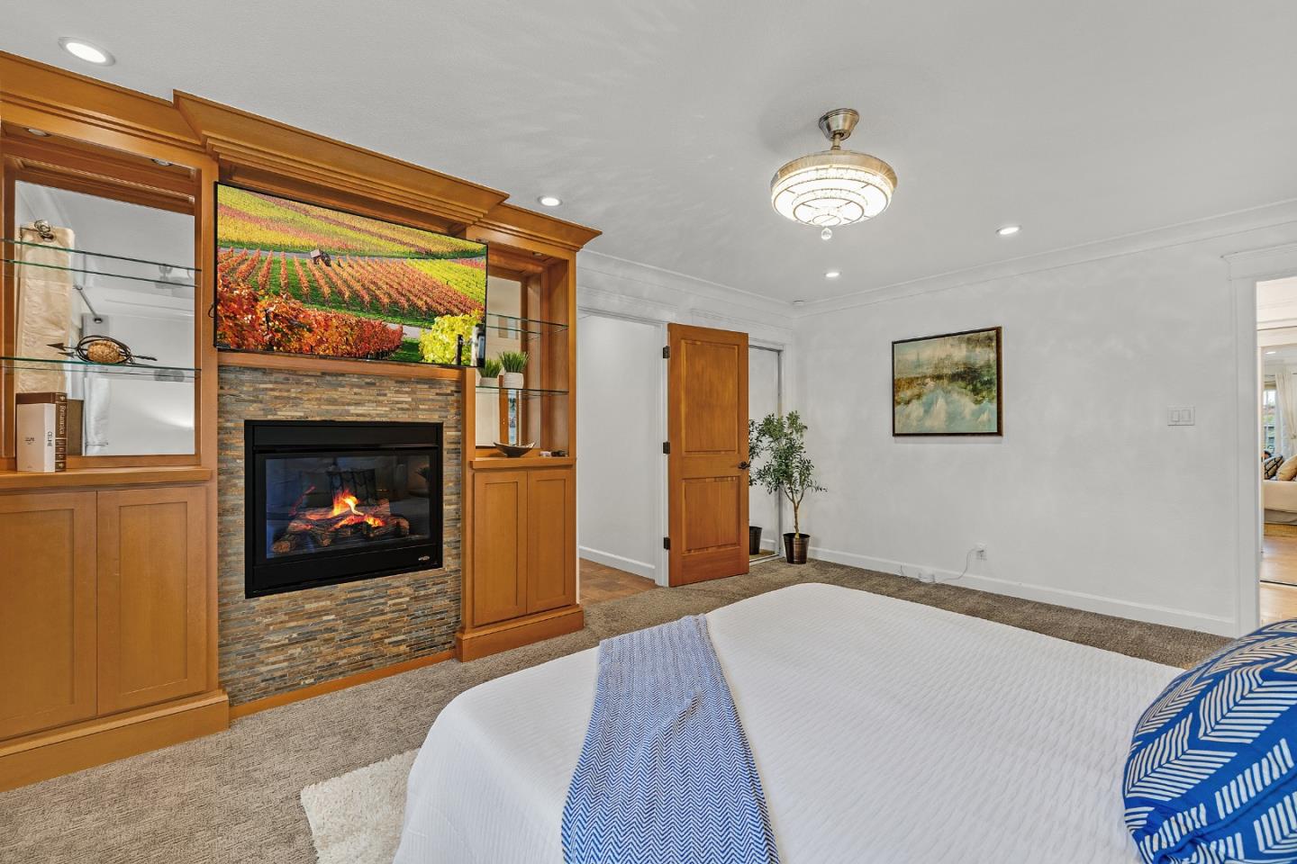 435 Ewing DR