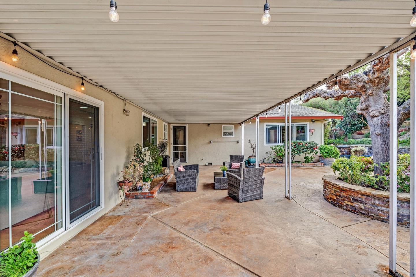 435 Ewing DR