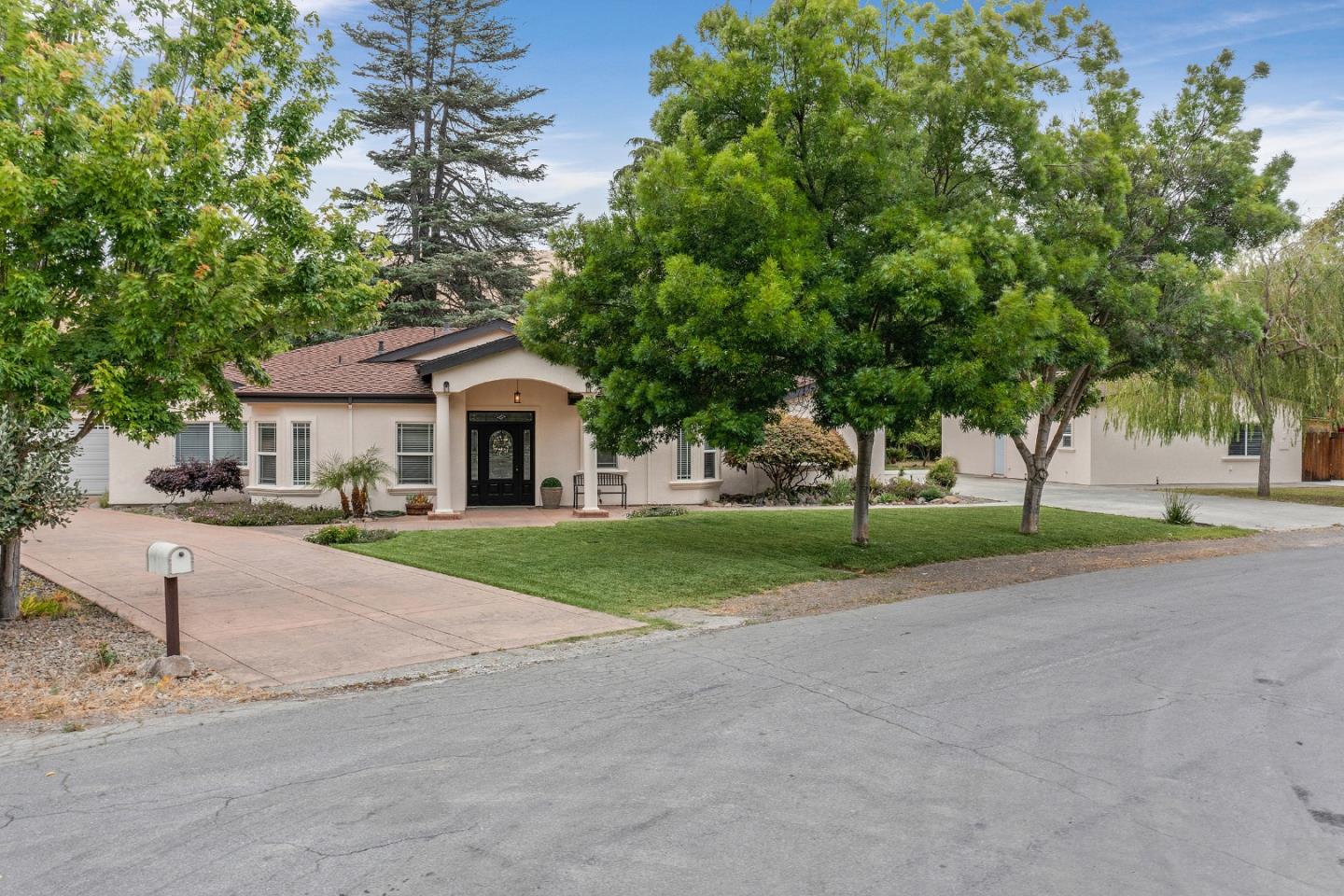 35724 Linda DR