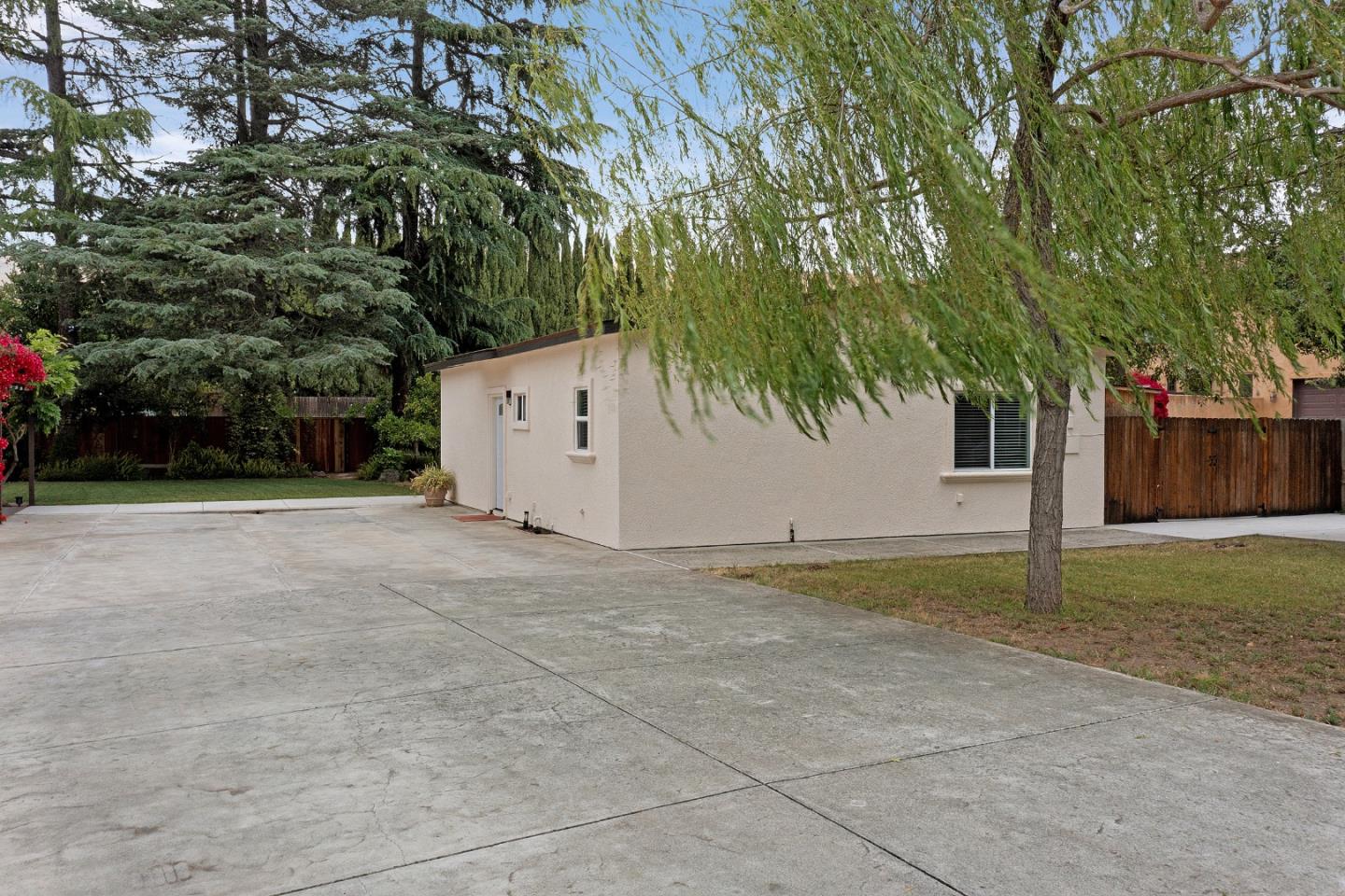 35724 Linda DR