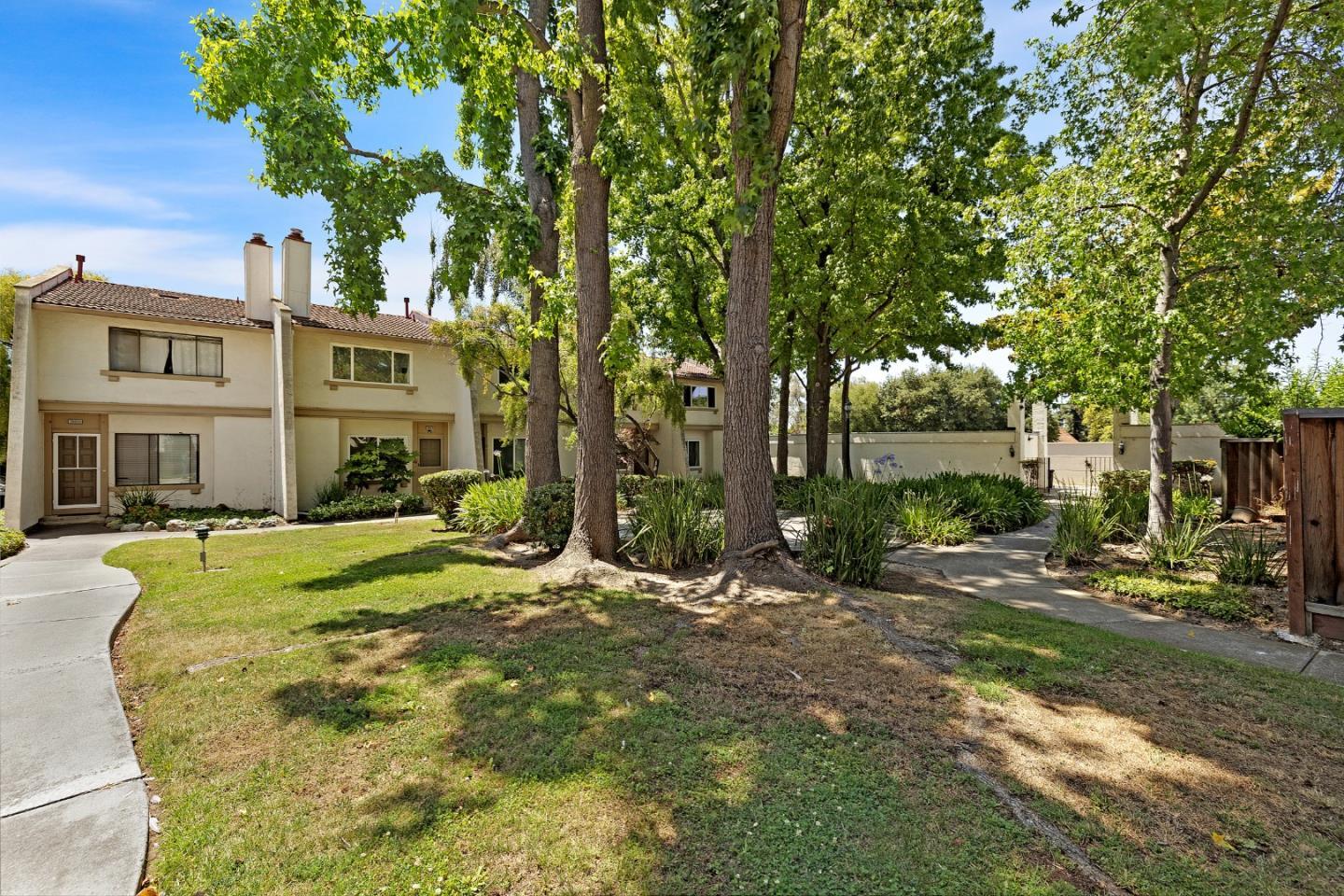38652 Aurora Terrace