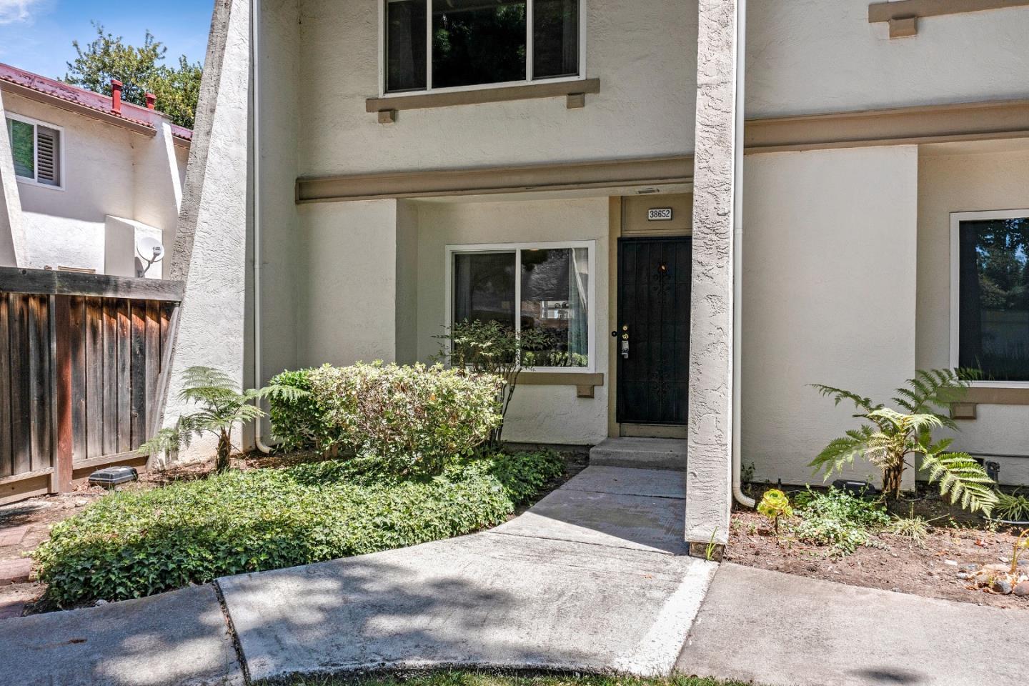 38652 Aurora Terrace