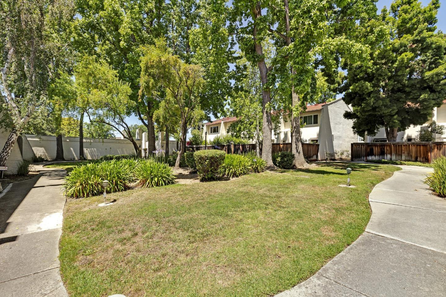 38652 Aurora Terrace