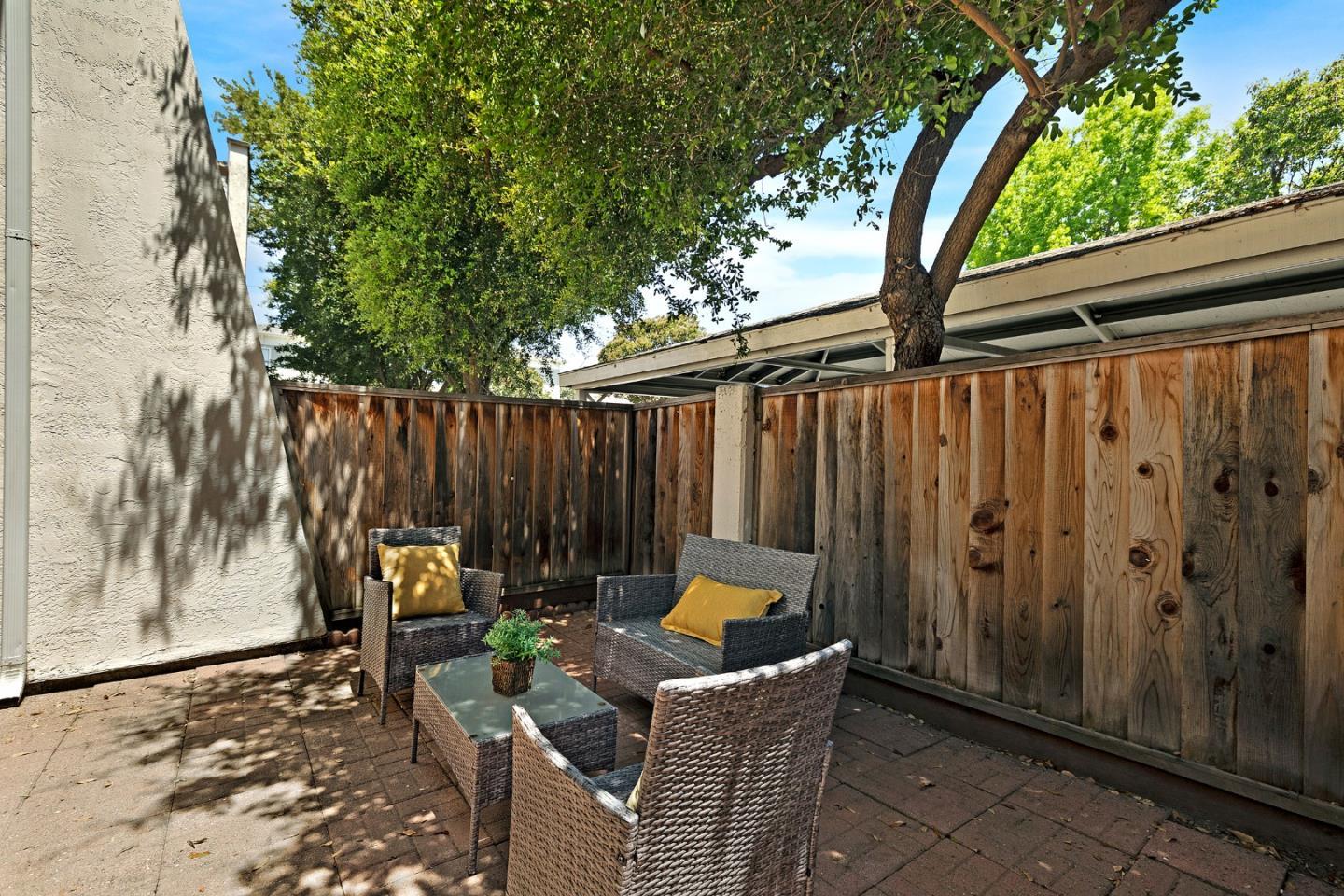 38652 Aurora Terrace