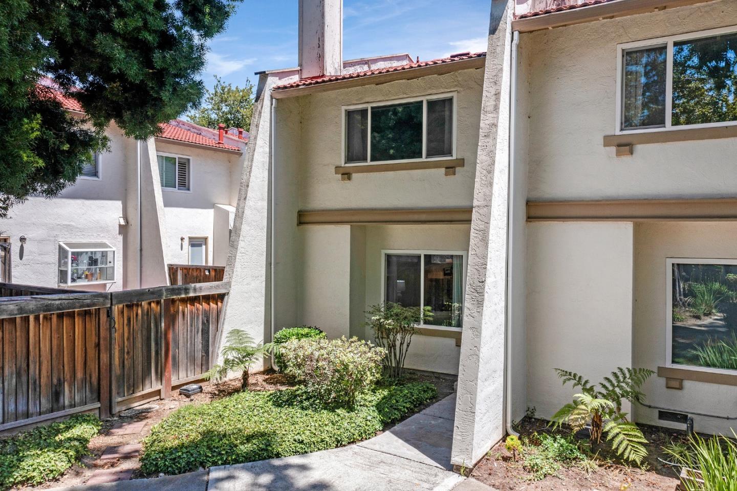 38652 Aurora Terrace