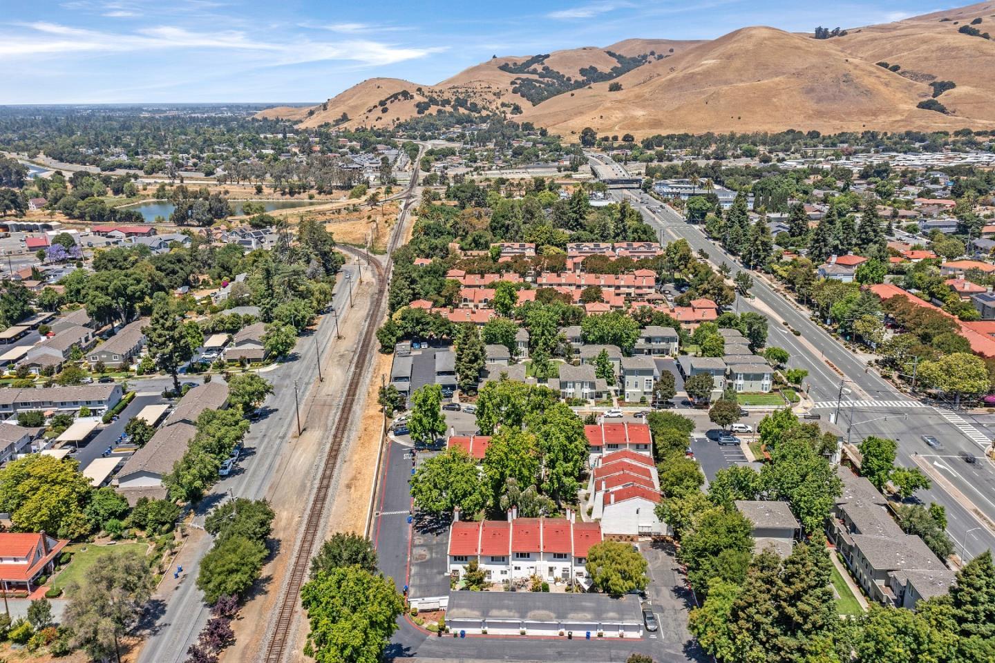 38652 Aurora Terrace