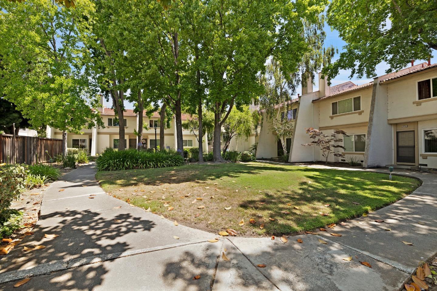 38652 Aurora Terrace