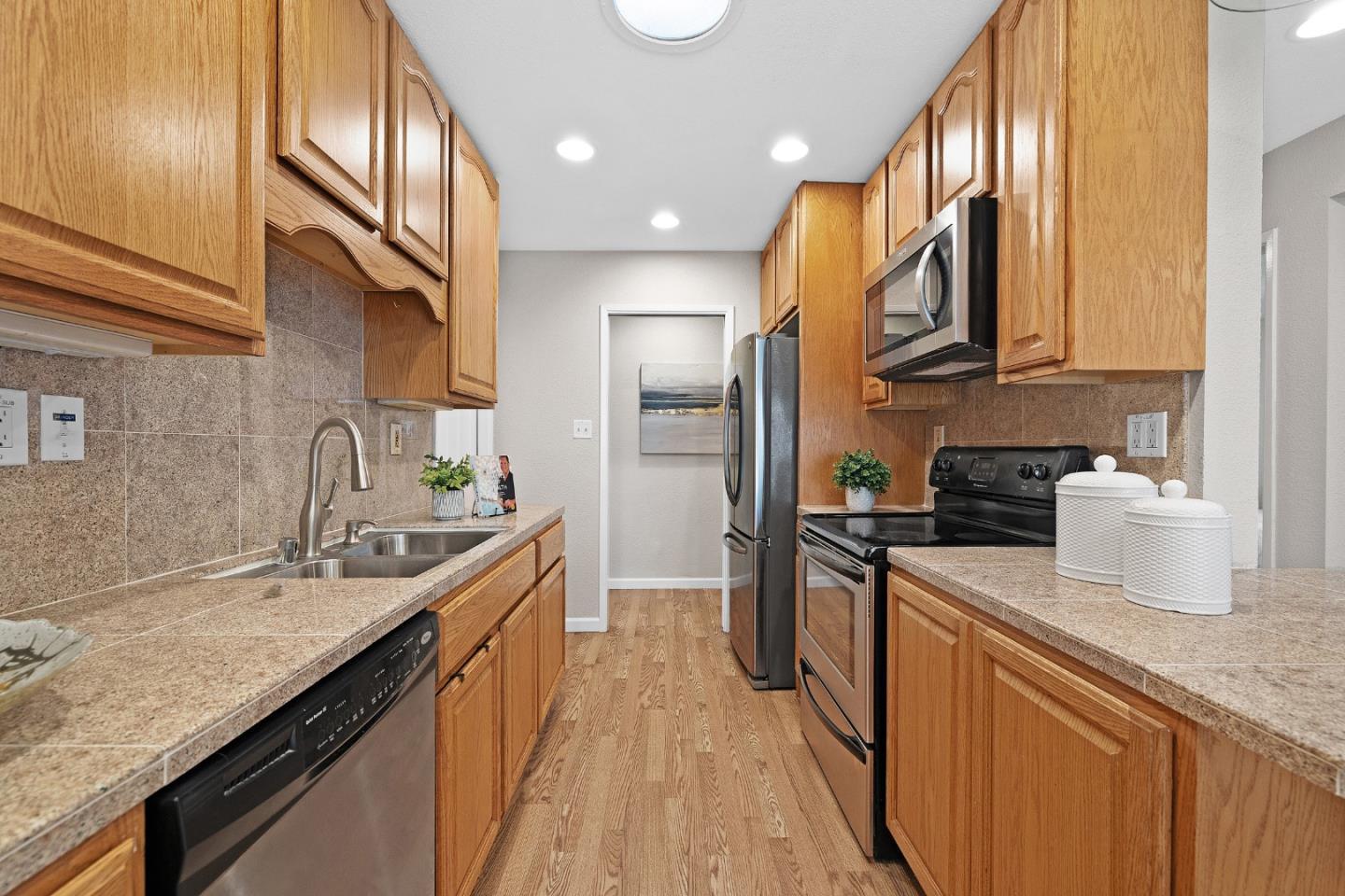 43270 Newport