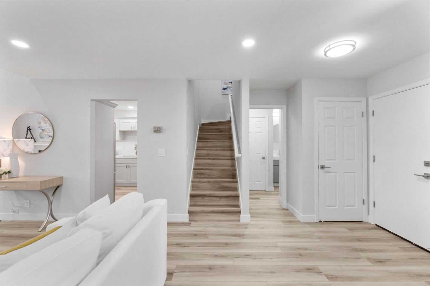 516 Creekside Lane