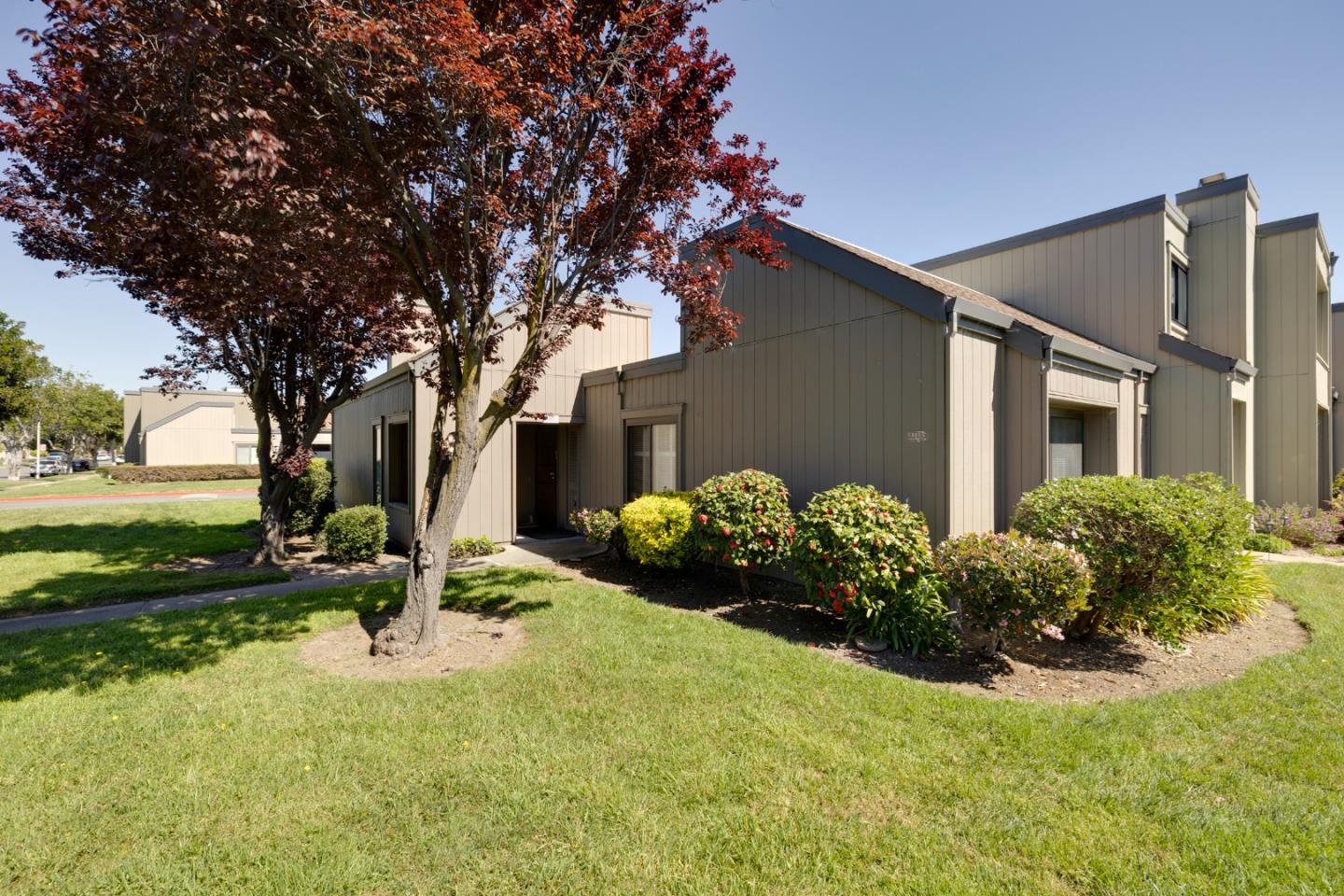 3405 Catalina Avenue