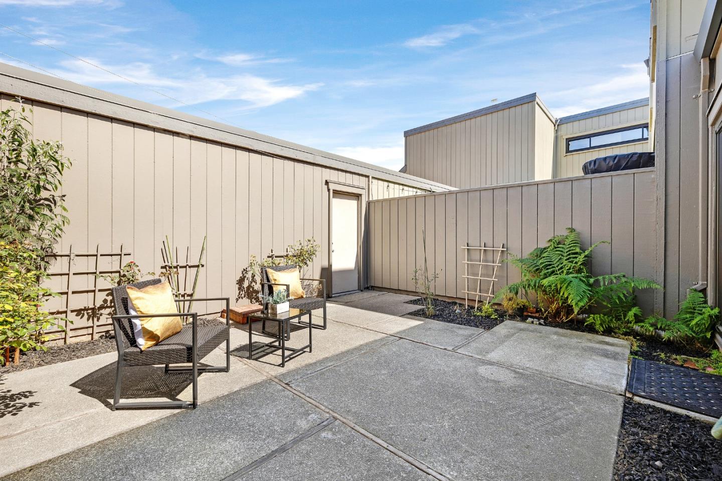 3405 Catalina Avenue