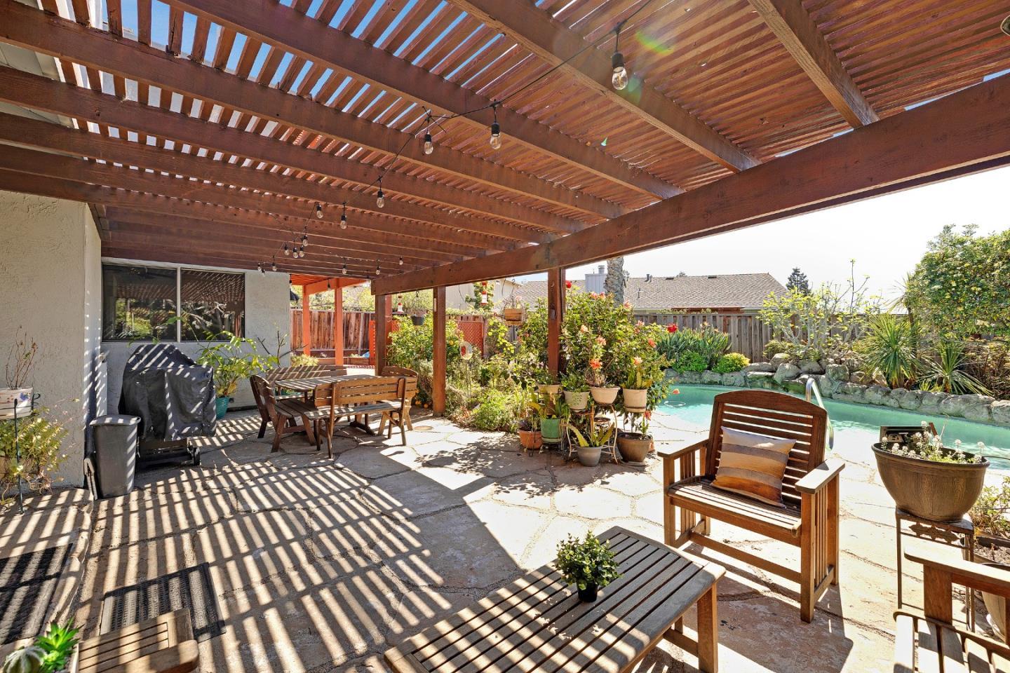 48875 Chenin Blanc Drive