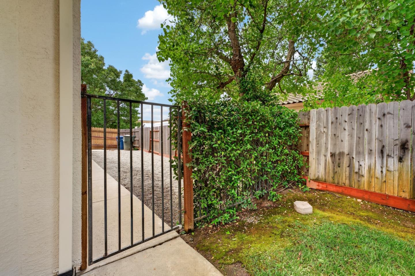 9257 Fosdyke Court