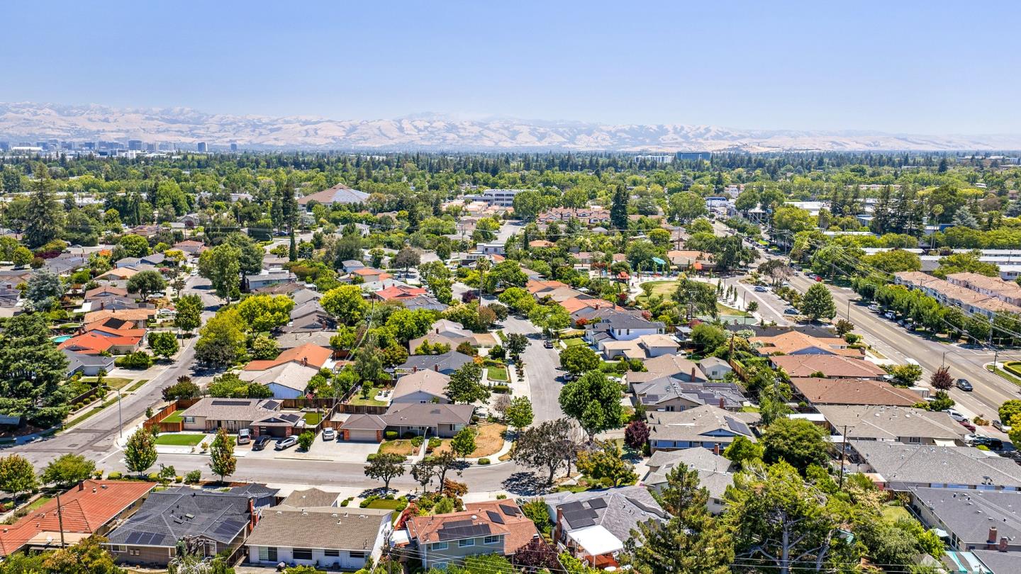 3385 Valley Square Lane