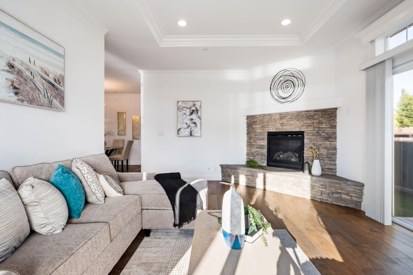 3521 Coffey LN