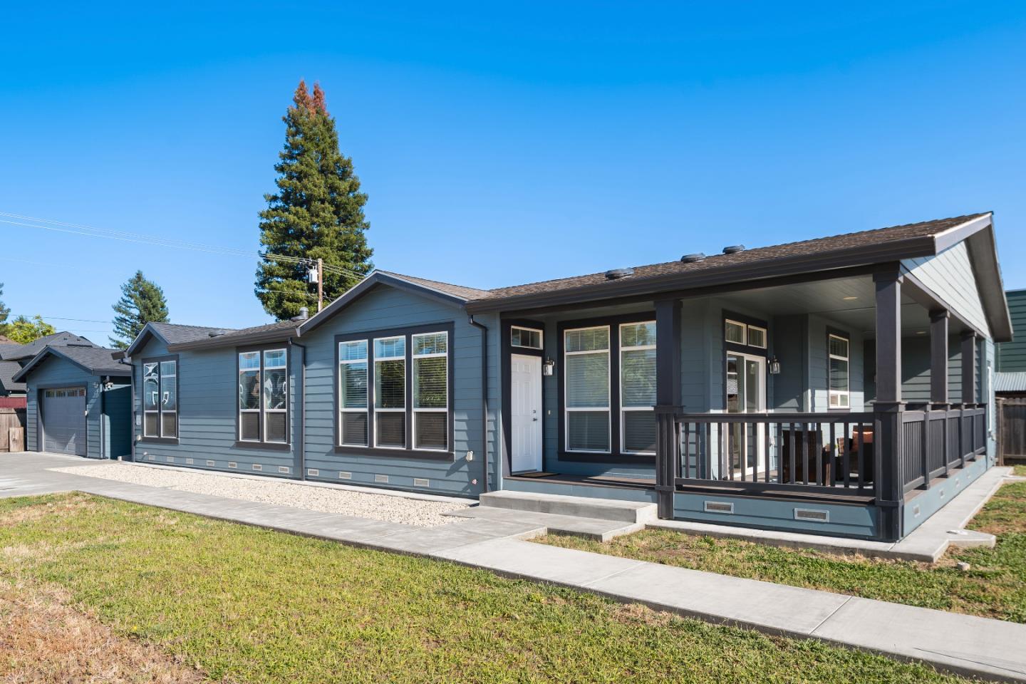 3521 Coffey LN