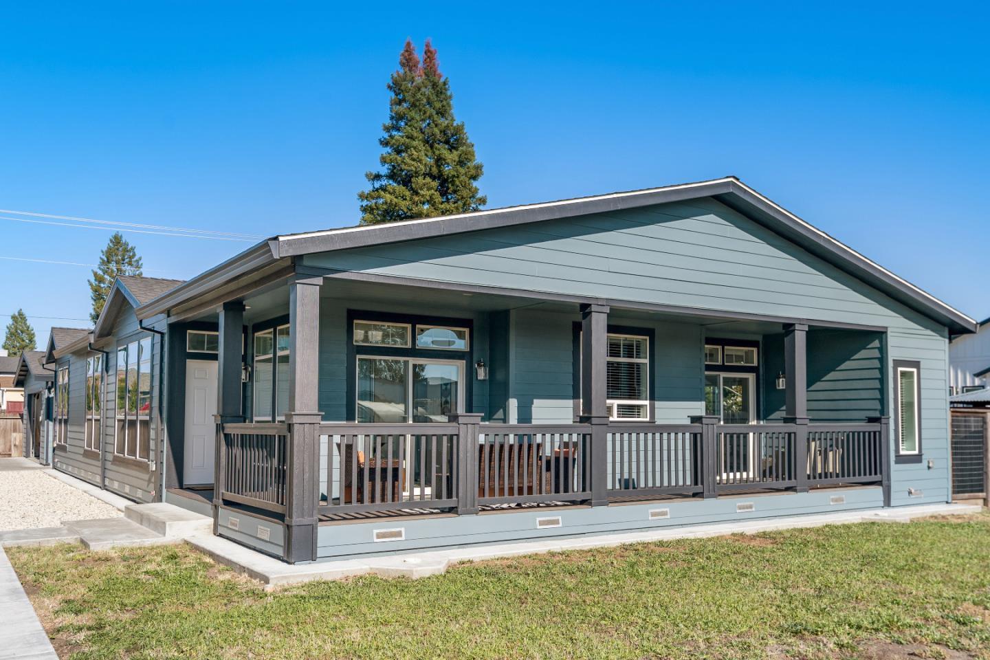 3521 Coffey LN