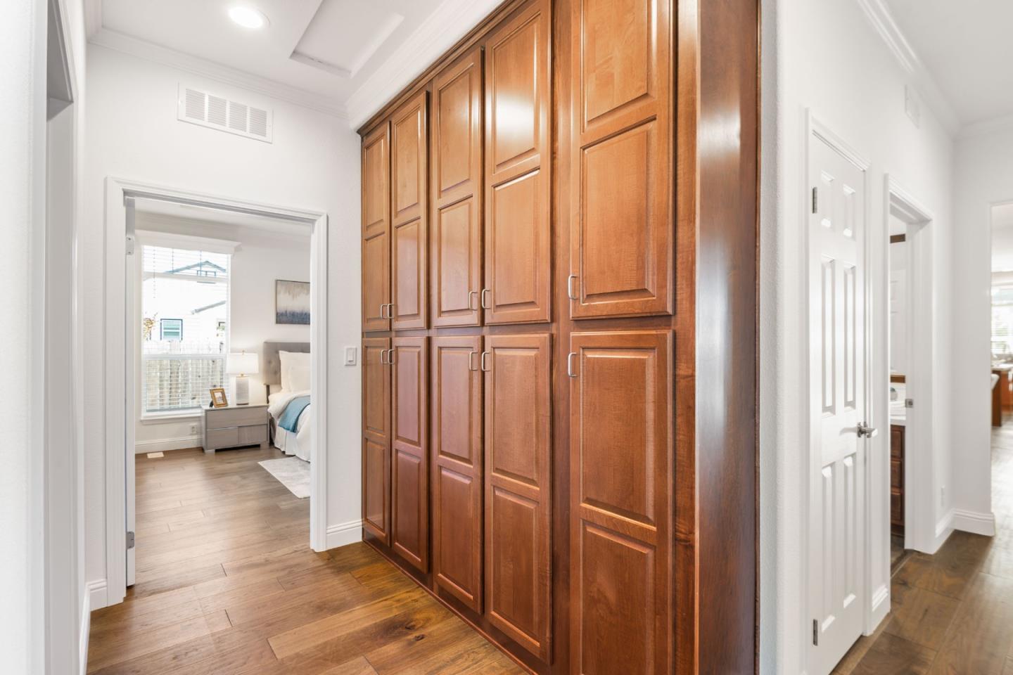 3521 Coffey LN