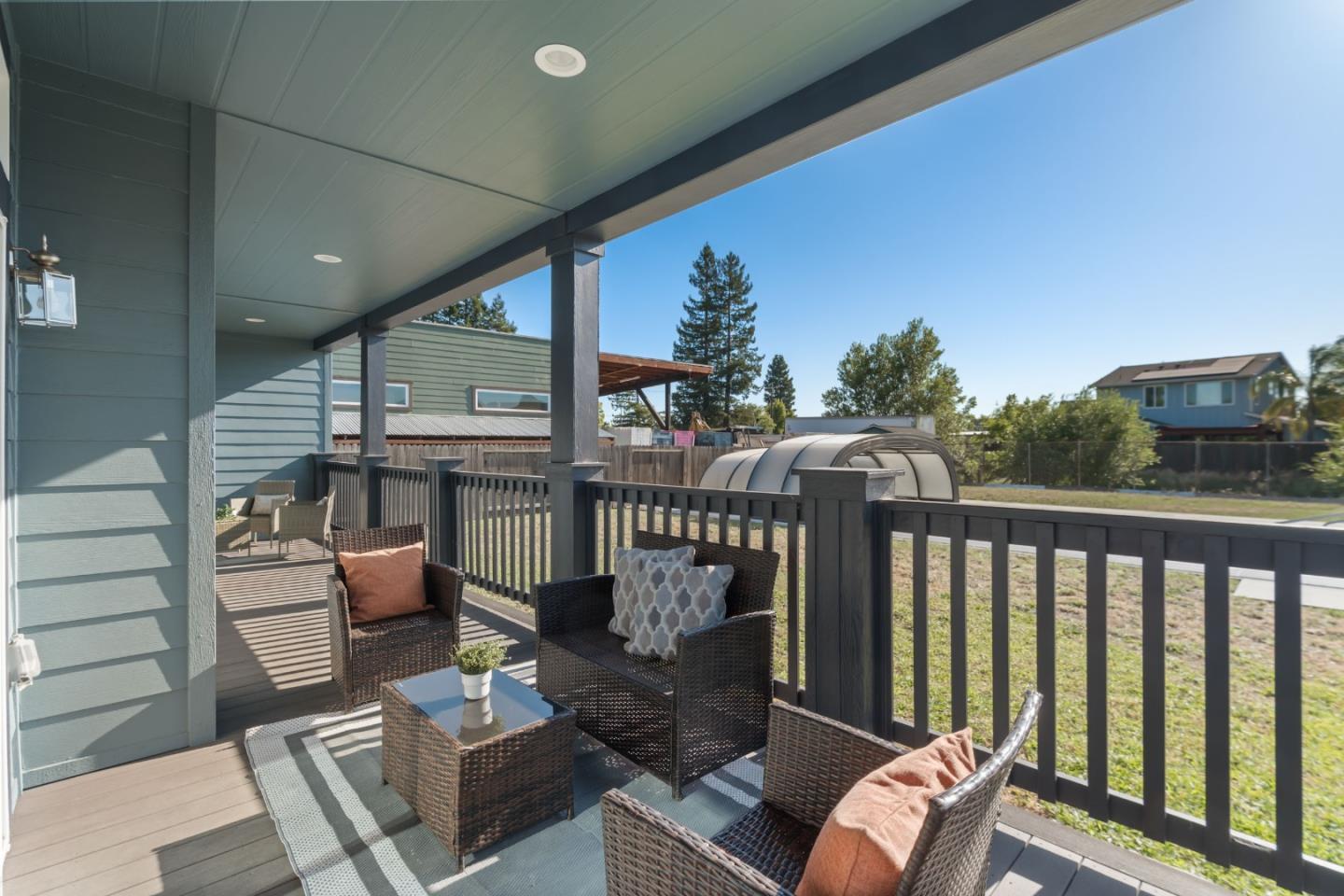 3521 Coffey LN